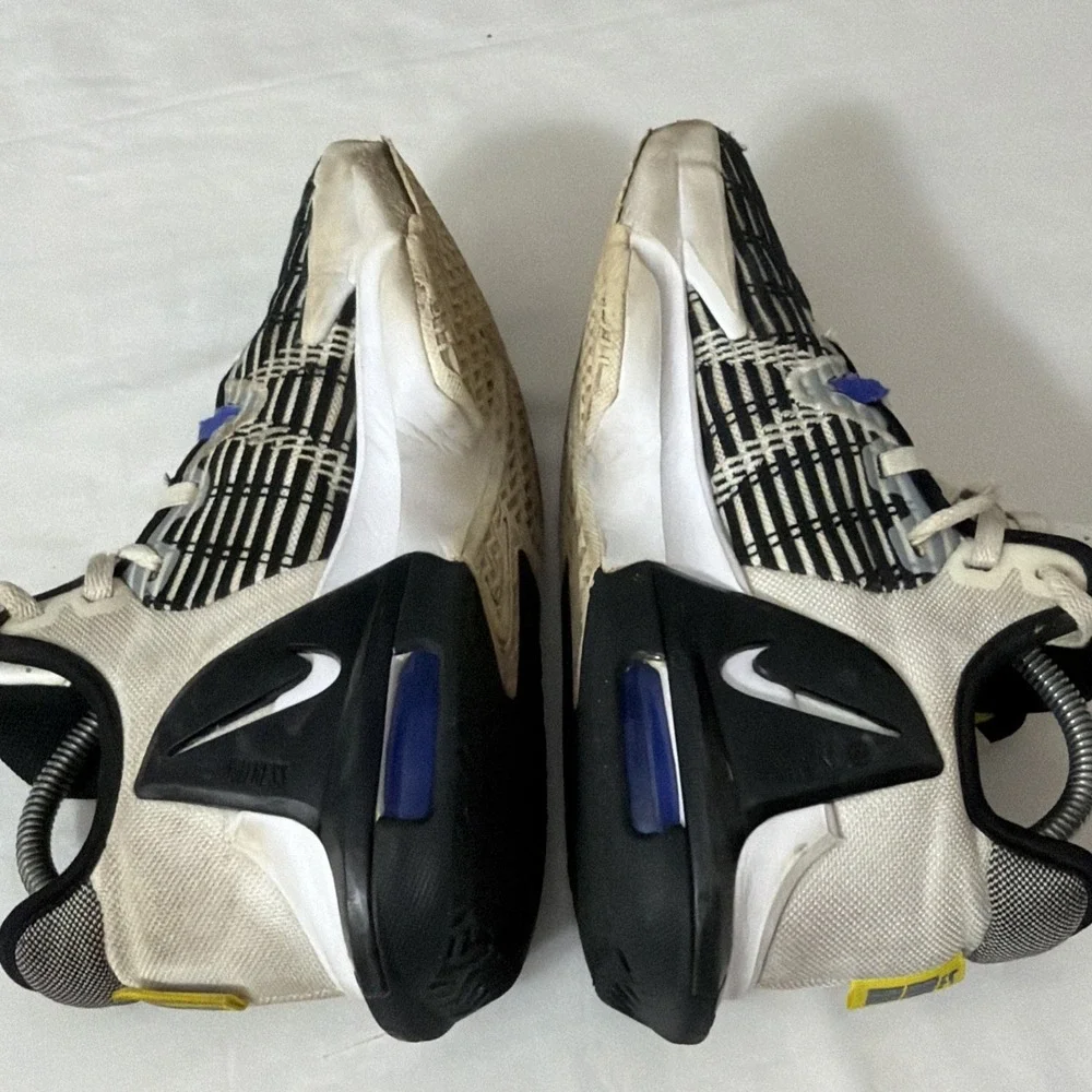 Nike LeBron Witness 6 'White Persian Violet' Men's Basketball CZ4052-100‎ Size 7